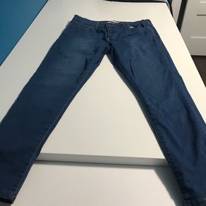 5 for $25– Levi’s jeans
